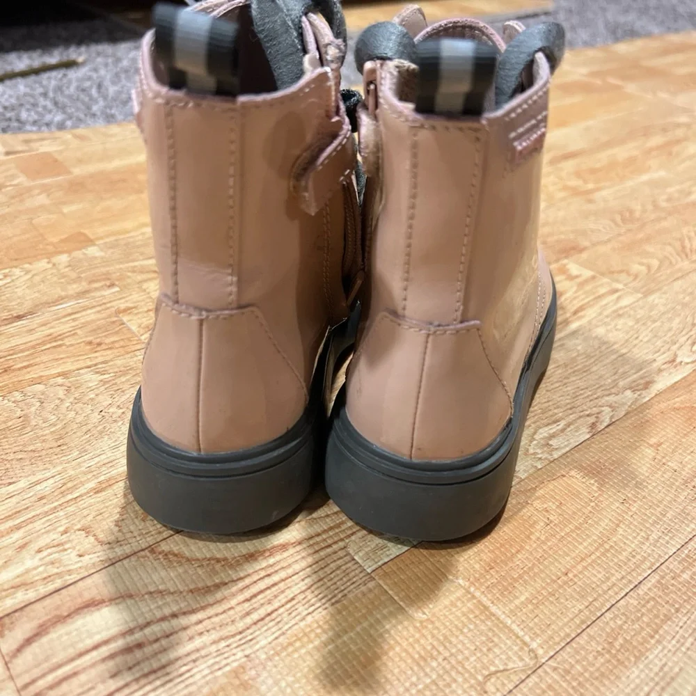 Camper‎ Patent Leather Lace-Up Ankle Boots Taupe Nude Chunky Sole Size 30(EU)